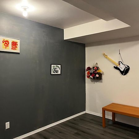 Hidden Valley New Basement Suite With Private Bathroom! YYC Buitenkant foto