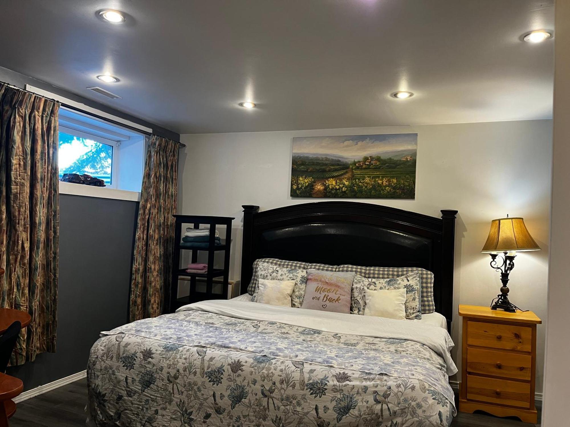 Hidden Valley New Basement Suite With Private Bathroom! YYC Buitenkant foto