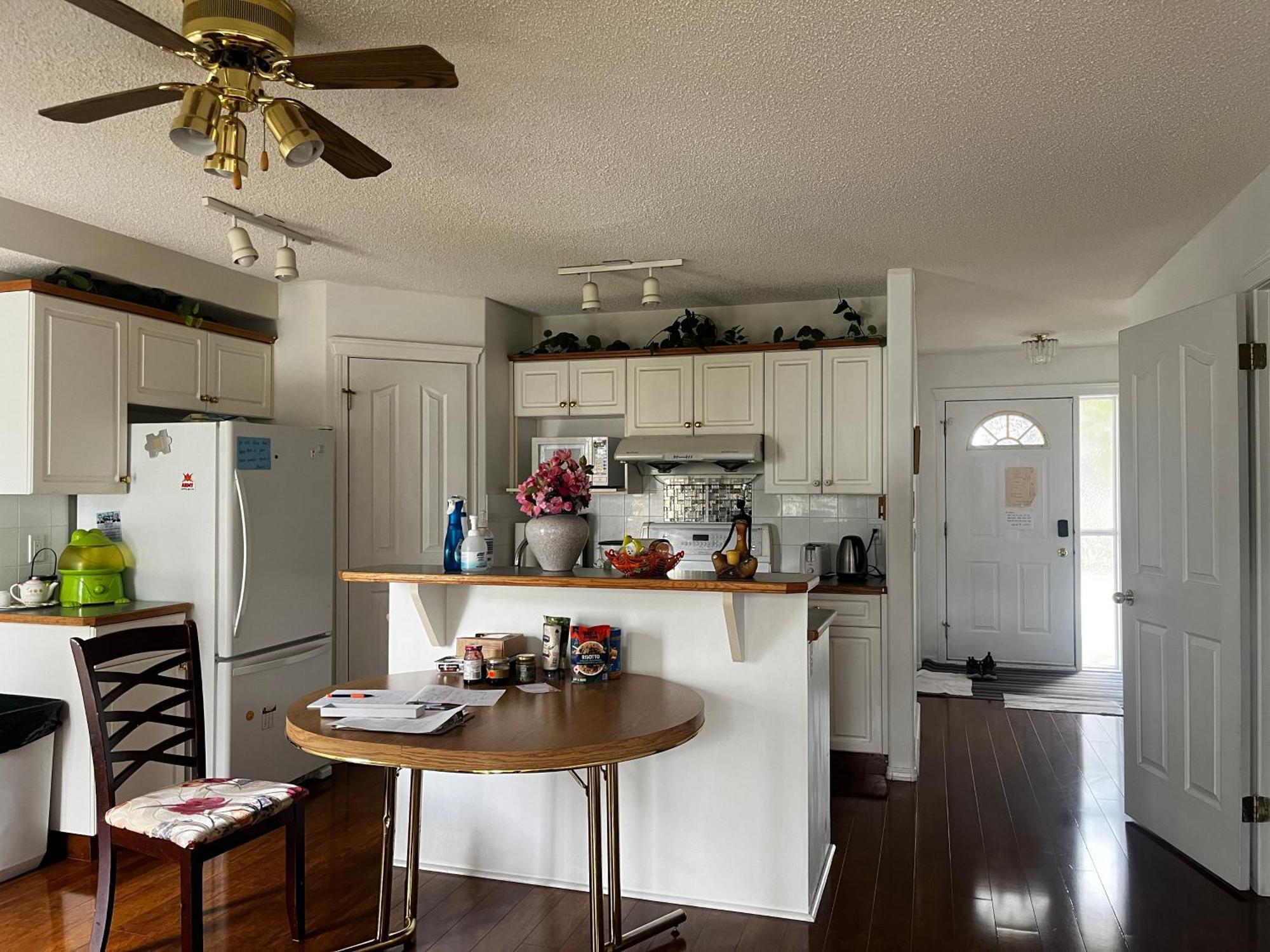 Hidden Valley New Basement Suite With Private Bathroom! YYC Buitenkant foto