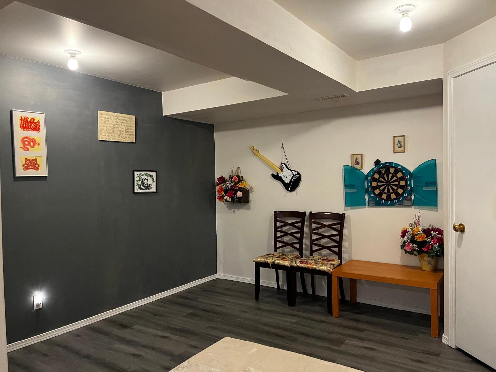 Hidden Valley New Basement Suite With Private Bathroom! YYC Buitenkant foto