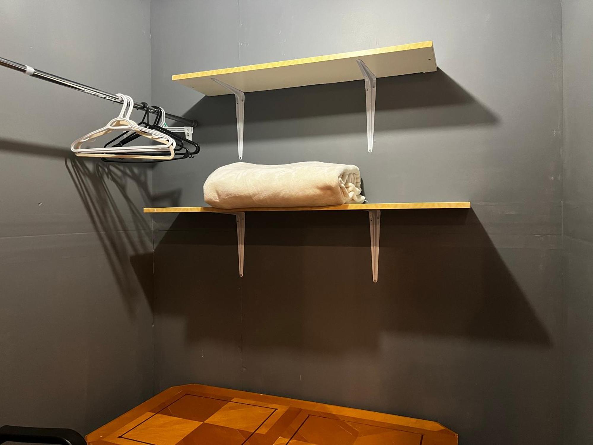 Hidden Valley New Basement Suite With Private Bathroom! YYC Buitenkant foto